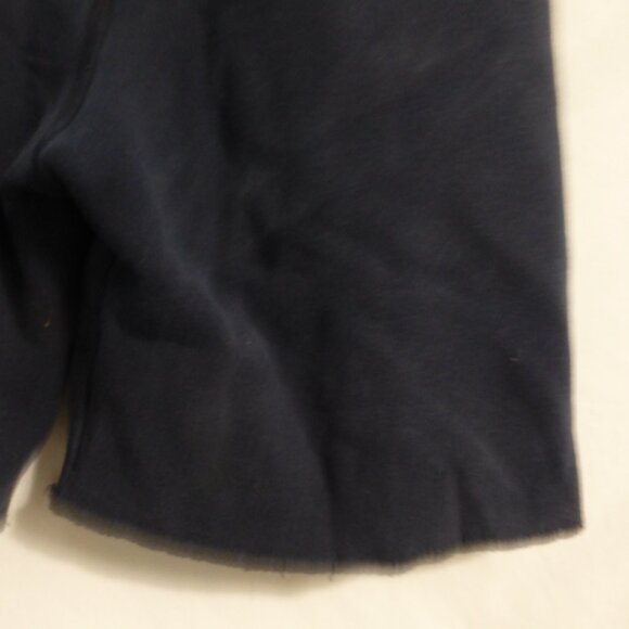 ABERCROMBIE KIDS | small | Navy Sweatshorts | Stretchy Waistband and Drawstring - Picture 13 of 14